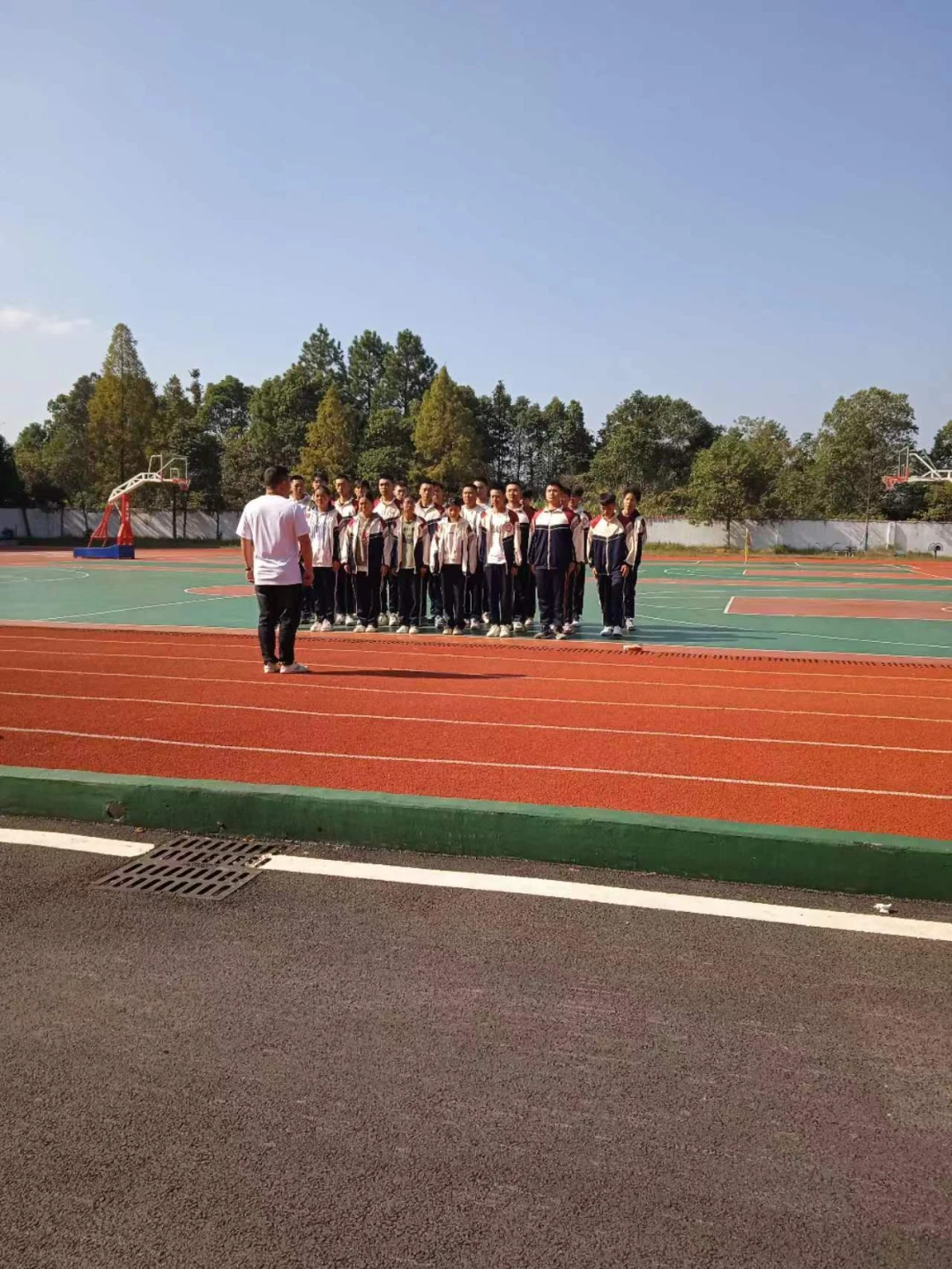 大学生篮球爱好者如何借鉴偶像的成长路径_2